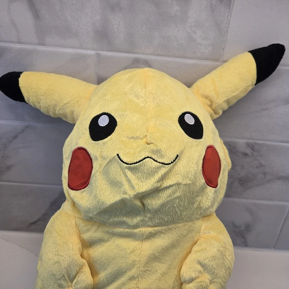 Vintage Pokémon‎ Pikachu Backpack 2011